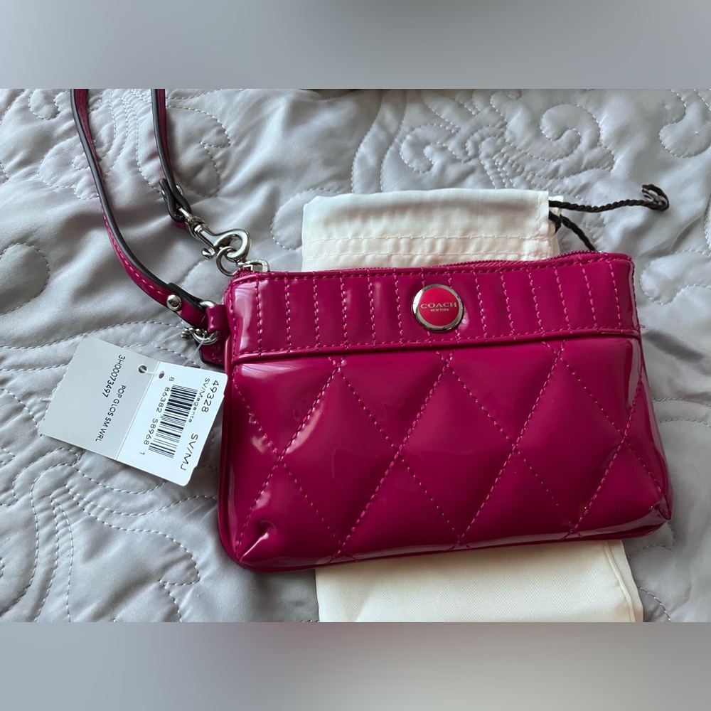 NWT Coach quilted fuchsia pink wristlet wallet